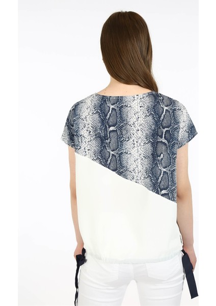 Kenar Bağcık Detaylı Lacivert Bluz fırsatları