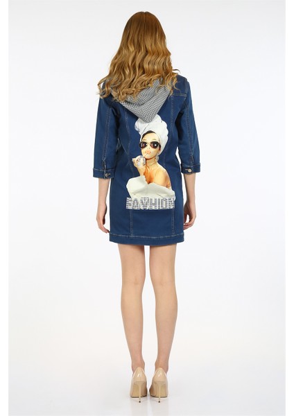 Kapüşon Detaylı Sırtı Baskılı Önden Düğmeli Uzun Kot Mavi Elbise fırsatları