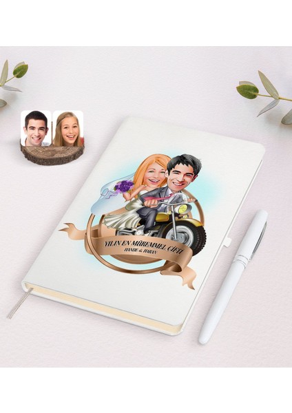 Kişiye Özel Yılın En Mükemmel Çifti Karikatürlü Beyaz Defter ve Kalem Hediye Seti-73