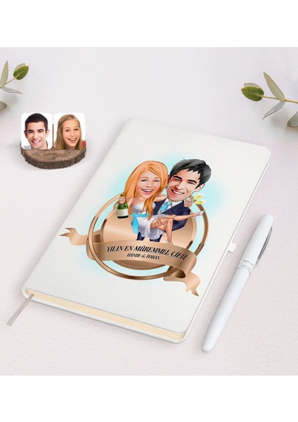 Kişiye Özel Yılın En Mükemmel Çifti Karikatürlü Beyaz Defter ve Kalem Hediye Seti-69
