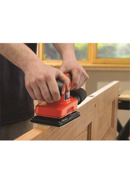 Black & Decker KA320EKA-QS 220W Titreşim Zımpara