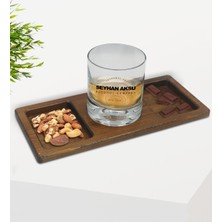 Kişiye Özel Isimli Alcohol Company Tasarımlı Viski Bardağı ve Doğal Masif Ahşap Dikdörtgen Sunum Tabağı Çerezlik Hediye Seti