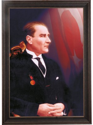 Tekin Özalit Ceviz Rengi Çerçeveli Türk Bayrağı Fonlu Atatürk Portresi