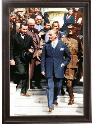 Tekin Özalit Çerçeveli Atatürk Portresi (Ceviz)