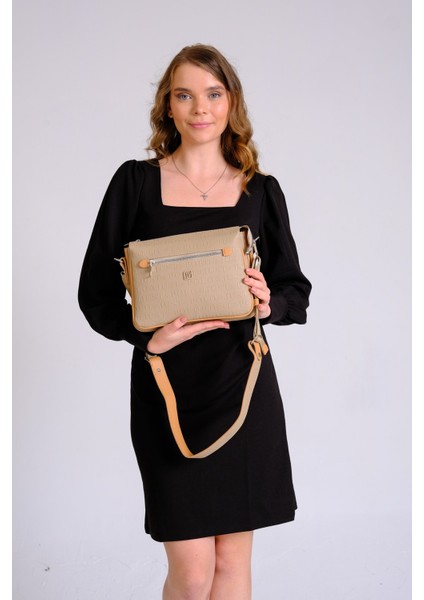 Kadın 3 Bölmeli Ayarlanabilir Uzun Askılı Postacı Çanta ve Cüzdan Kombini PBU4013-1001 modelleri