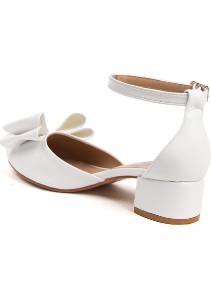 Kadın Beyaz Kısa Topuklu Fiyonklu Ayakkabı modelleri