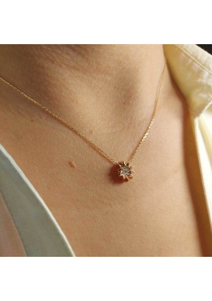 Taşlı Güneş Kolye 14 Ayar Altın 1.70 Gram fiyatları
