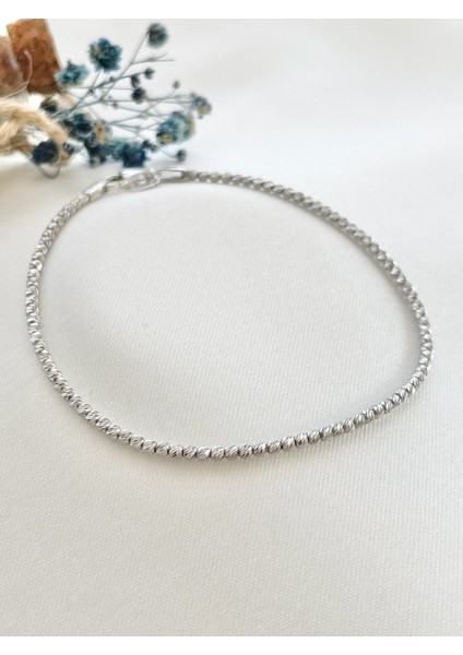 Beyaz Tam Sıra Dorika Bileklik