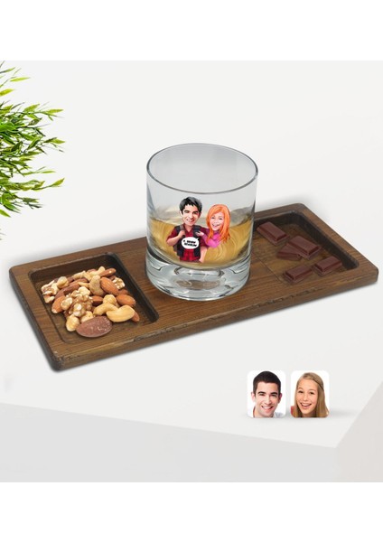 Kişiye Özel Sevgililer Karikatürlü Viski Bardağı ve Doğal Masif Ahşap Dikdörtgen Sunum Tabağı Çerezlik Hediye Seti-91