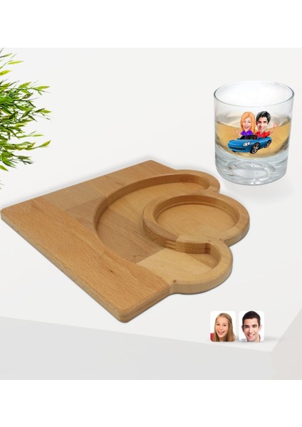 Kişiye Özel Sevgililer Karikatürlü Viski Bardağı ve Doğal Masif Ahşap Yarım Ay Sunum Tabağı Çerezlik Hediye Seti-52 fiyatları