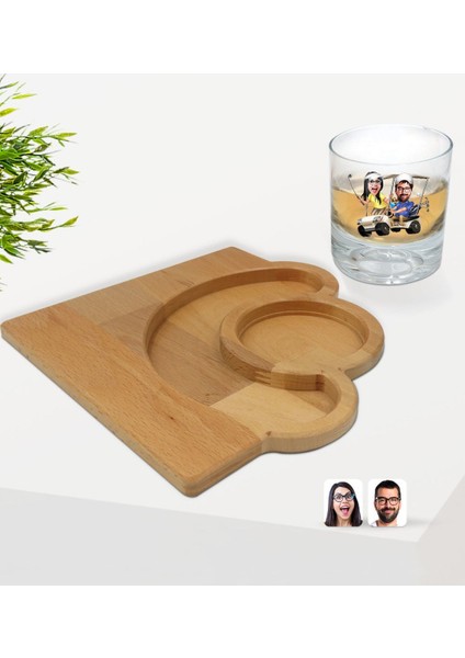 Kişiye Özel Sevgililer Karikatürlü Viski Bardağı ve Doğal Masif Ahşap Yarım Ay Sunum Tabağı Çerezlik Hediye Seti-96 fiyatları