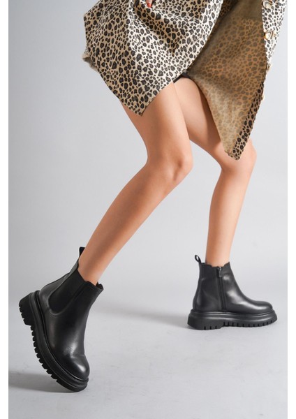 Hakiki Deri Siyah Kadın Tırtıklı Taban Deri Bot Trc-216575