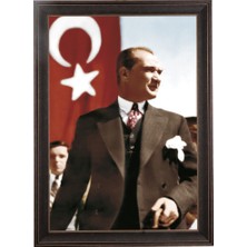 Tekin Özalit Ceviz Rengi Çerçeveli Türk Bayrağı Fonlu Atatürk Portresi