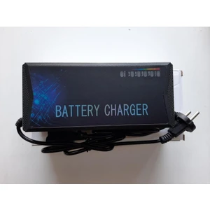 E-Bike Şarj Cihazı 60V 20A (Şarj Göstergeli)
