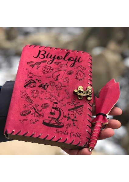 Biyoloji Öğretmenine Deri Defter