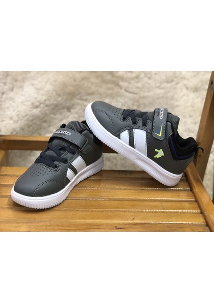 Tam Düz Taban Çocuk Spor Ayakkabı fiyatları