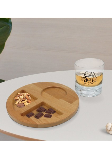 Kişiye Özel Isimli Viski Bardağı ve Doğal Masif Ahşap Yuvarlak Sunum Tabağı Çerezlik Hediye Seti-5 fiyatları