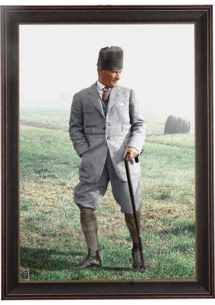 Ceviz Rengi Çerçeveli Atatürk Portresi