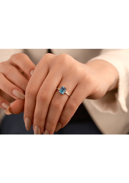 Baget Blue London Topaz Pırlanta Yüzük