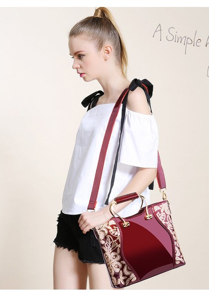 Siyah Kadın Baskı Desenli El ve Omuz Çantası (Yurt Dışından) indirimleri