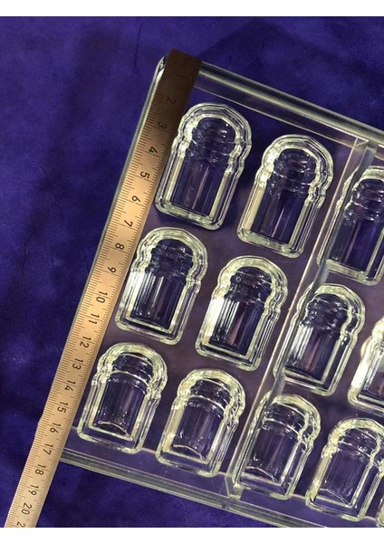 Polikarbon Çikolata Kalıbı 18LI CM3172 - Sert Plastik Çikolata Kalıbı