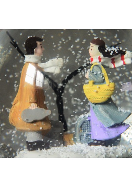 Kış Masalı Orta Boy Işıklı Müzikli Kar Küresi (Beyaz) fiyatları