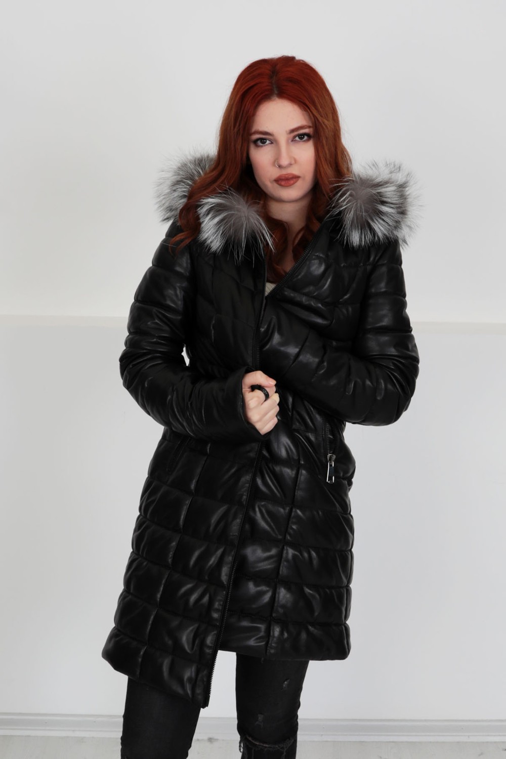 By Marki Marki Siyah Özel Kürklü Şişme Deri Mont, Hakiki Deri, Özel Kürklü Kapüşon, 90 Cm, Kadın, Fermuarlı görsel 2