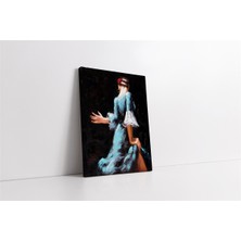 Tablosan Mavi Giymiş Dansçı Kadın Kanvas Tablo