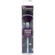 Real Techniques Real Techniques Brush Crush Fan Brush Aydınlatıcı Fırçası 1 Paket (1 x 1 Ad