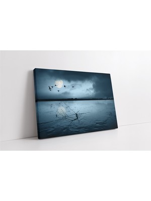 Tablosan Karannlıkta Göç Eden Kuş Sürüsü Kanvas Tablo