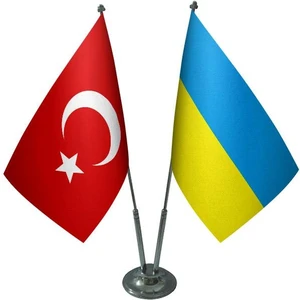 Satürn Design Masaüstü Ukrayna Bayrağı Türk Bayrağı İkili Krom Direk Masa Bayrak Seti