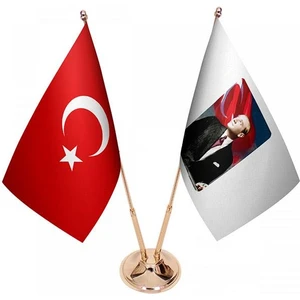 Masaüstü Atatürk Bayrağı Türk Bayrağı Ikili Pirinç Direk Masa Bayrak Seti