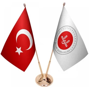 Masaüstü Diyanet Işleri Bayrağı Türk Bayrağı Ikili Pirinç Direk Masa Bayrak Seti