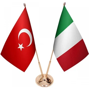 Masaüstü Italya Bayrağı Türk Bayrağı Ikili Pirinç Direk Masa Bayrak Seti