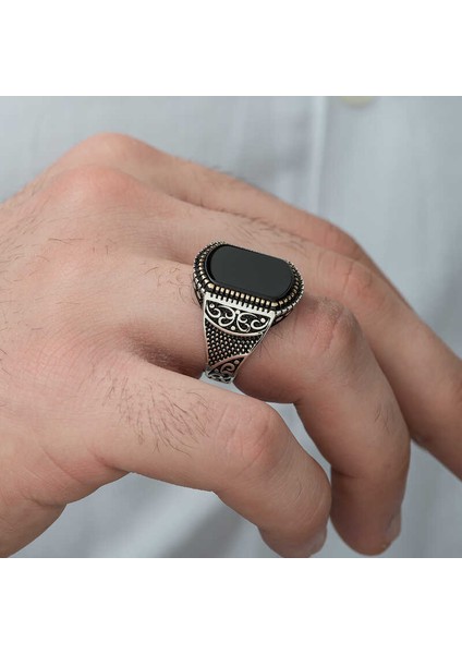 Gümüş Oniks Taşlı Desenli Erkek Yüzük modelleri