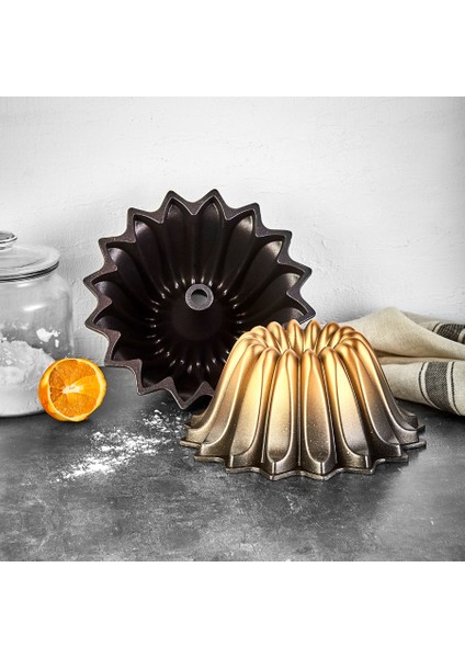 Star 24 cm Degrade Gold Döküm Kek Kalıbı