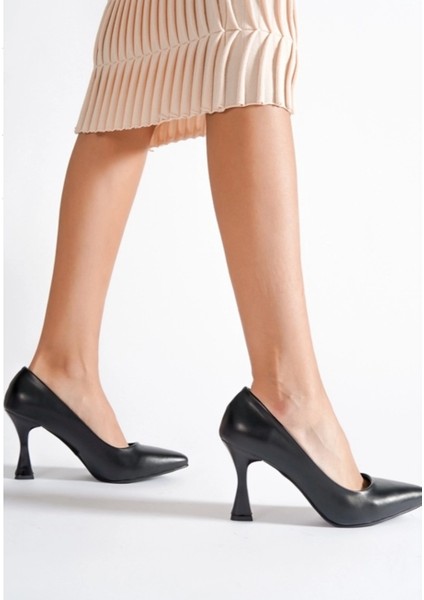 Siyah Ince Yüksek Topuklu Kadın fiyatları