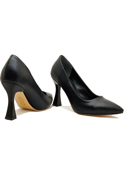 Siyah Ince Yüksek Topuklu Kadın fırsatları
