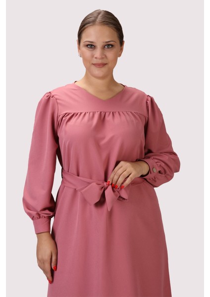 kadın V Yaka Detaylı Büzgülü Manşetli Uzun Kol Mevsimlik Midi Boy Büyük Beden Elbise 4409/110 fiyatları