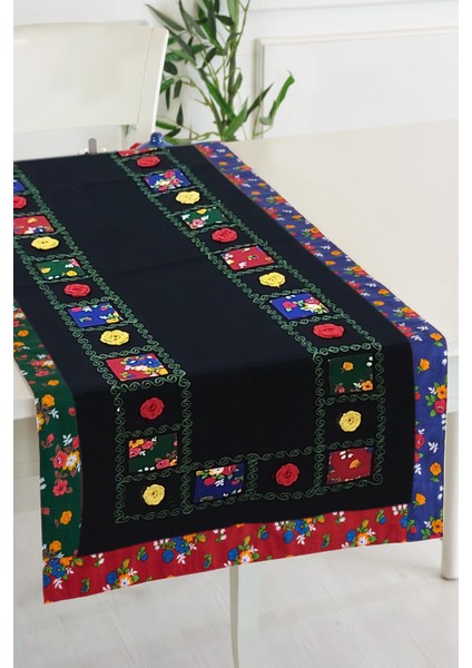 Basma Bordürlü Yamalı Kırçiçeği İşlemeli 50 x 130 cm Runner
