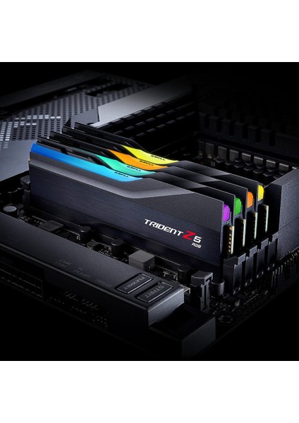 Trident Z5 Rgb Siyah Ddr5 5600MHZ CL36 32GB (2X16GB) Dual (36-36-36-76) 1.2V (F5-5600U3636C16GX2-TZ5RK) Ram