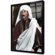 Tablosan Atatürk Arap Kıyafetiyle Çerçeveli Cam Tablo
