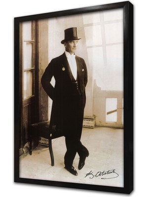 Tablosan Atatürk Fransada Smokinli Pozu Çerçeveli Cam Tablo
