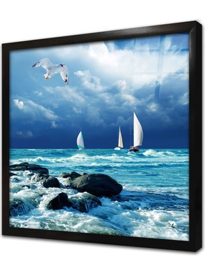 Tablosan Dalgalı Denizde Yelkenliler Çerçeveli Cam Tablo