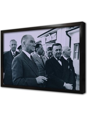 Tablosan Atatürk Tcdd Önünde Çerçeveli Cam Tablo