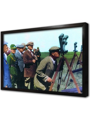 Tablosan Renkli Atatürk Çerçeveli Cam Tablo