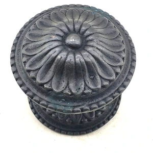 Antika Tarz Dekoratif Pirinç Papatya Kapı Babası - 73MM, Oksit