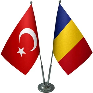 Masaüstü Romanya Bayrağı Türk Bayrağı İkili Krom Direk Masa Bayrak Seti