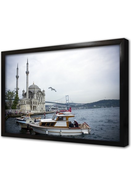 Ortaköy Camii ve Sandallar Çerçeveli Cam Tablo