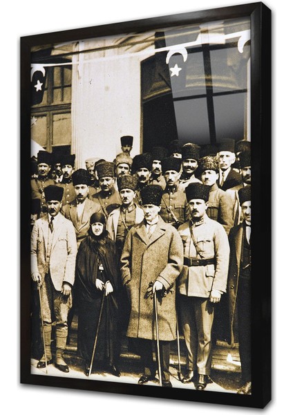 Atatürk ve Latife Hanım Meclis Önünde Çerçeveli Cam Tablo
